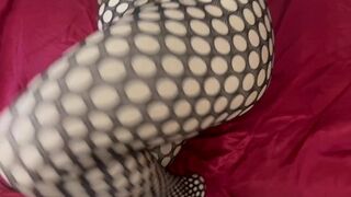 Fumando hierba con mi hijastra nos ponemos cachondos tenemos sexo duro y salvaje