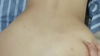 Mi hermanastra me muestra su ropa para ir al gimnasio. Terminamos teniendo anal. Big Ass Latina
