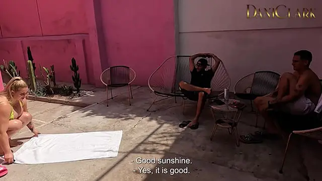 DOUBLE PENETRATION WITH MY MEXICAN FRIEND ENDS IN A BIG CUMSHOT