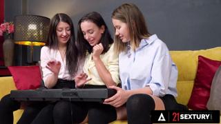 Wild Lesbians Enjoy Intimate Fun with Pretty Girls